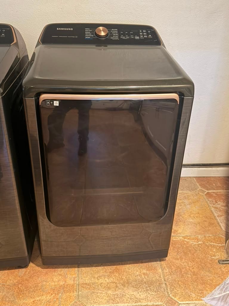 Samsung dryer serviced for a drum that stopped spinning in a Pico Rivera laundry room